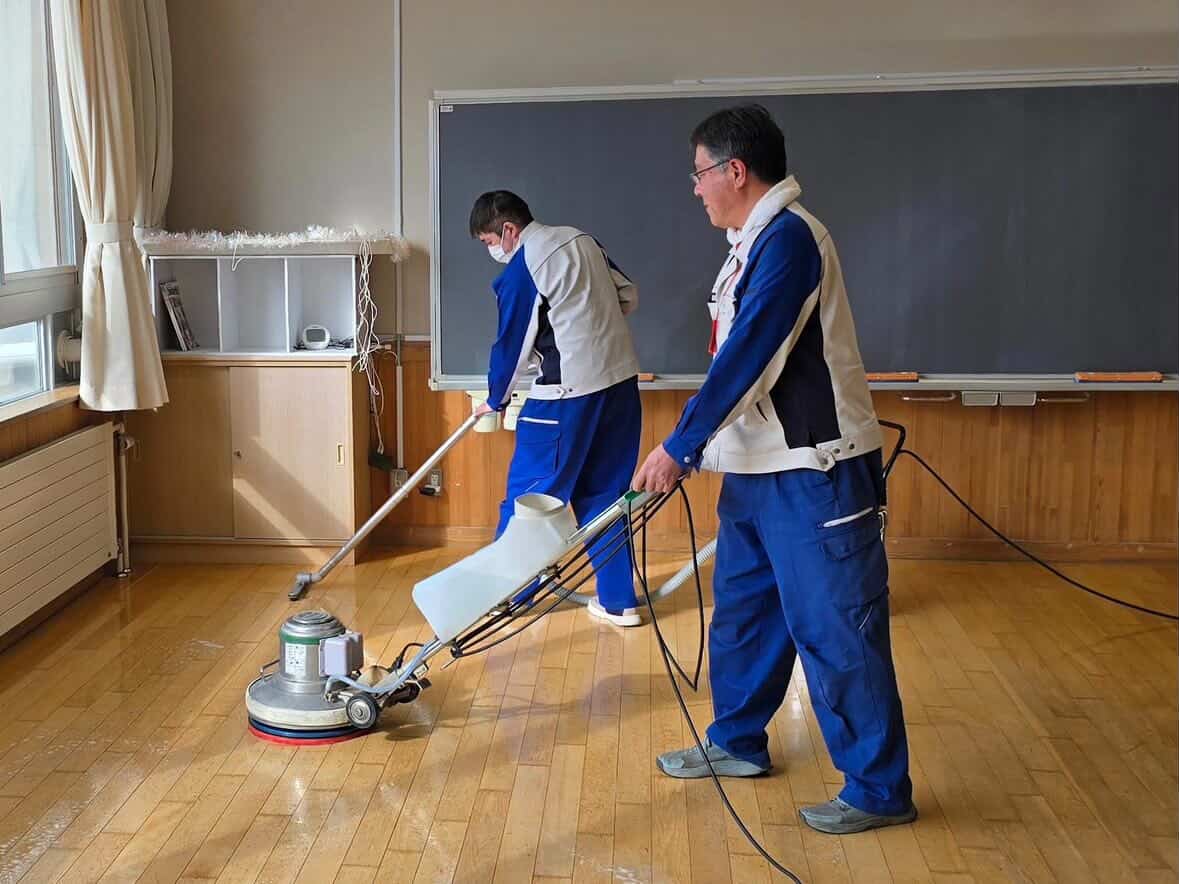 岩手県立高田高等学校 床清掃業務